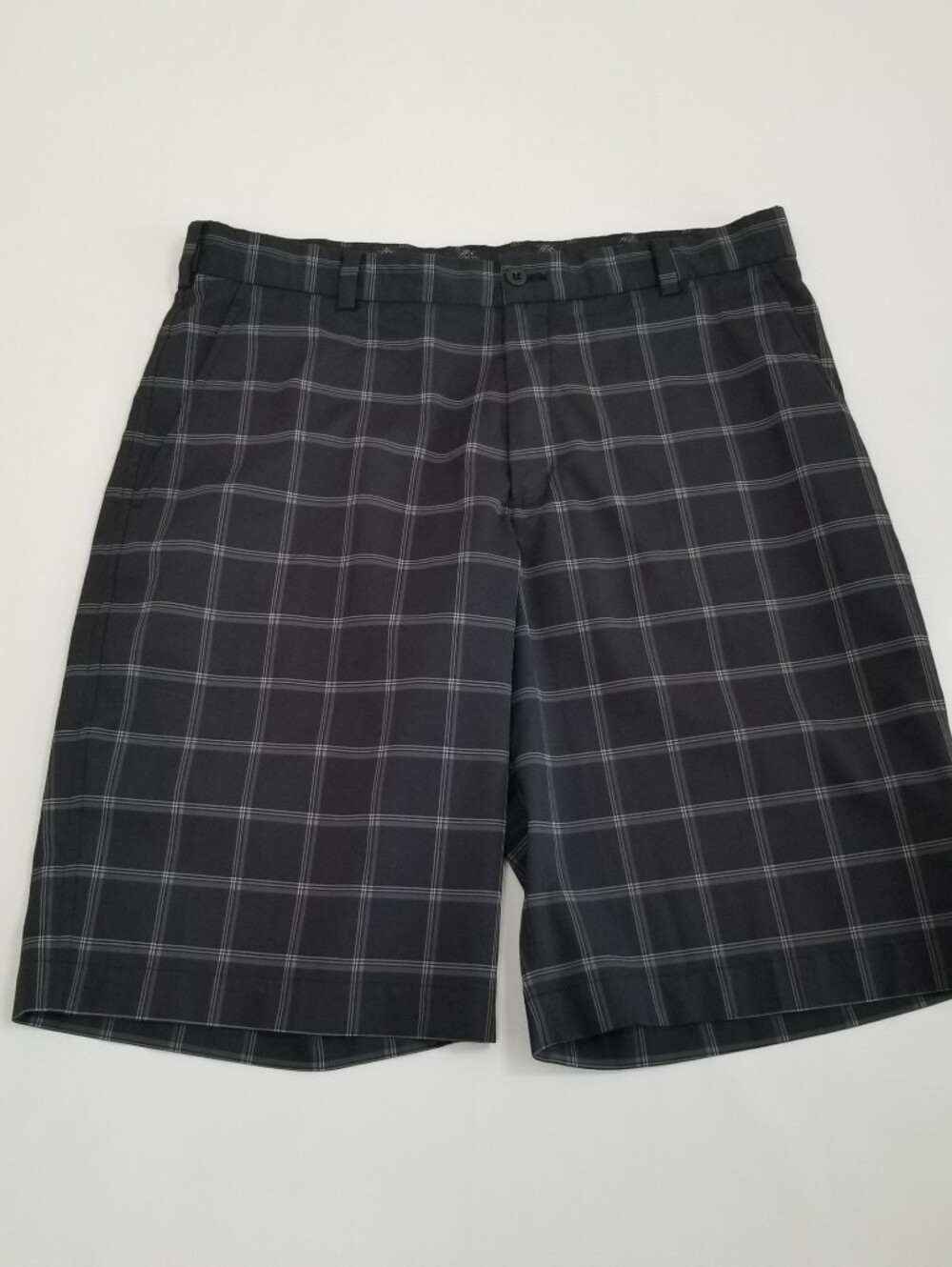 Nike Golf Shorts Size 34